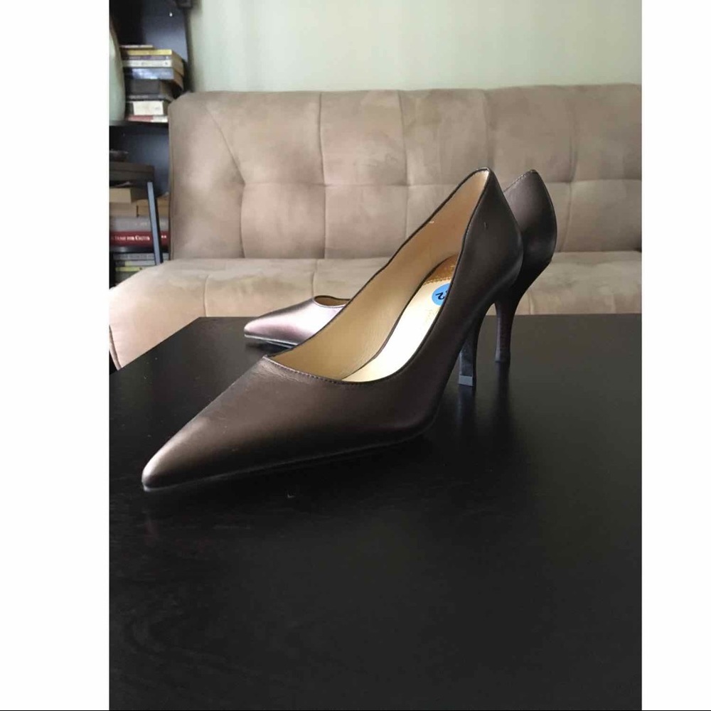 Cole Haan Nike air bronze pumps size 6.5